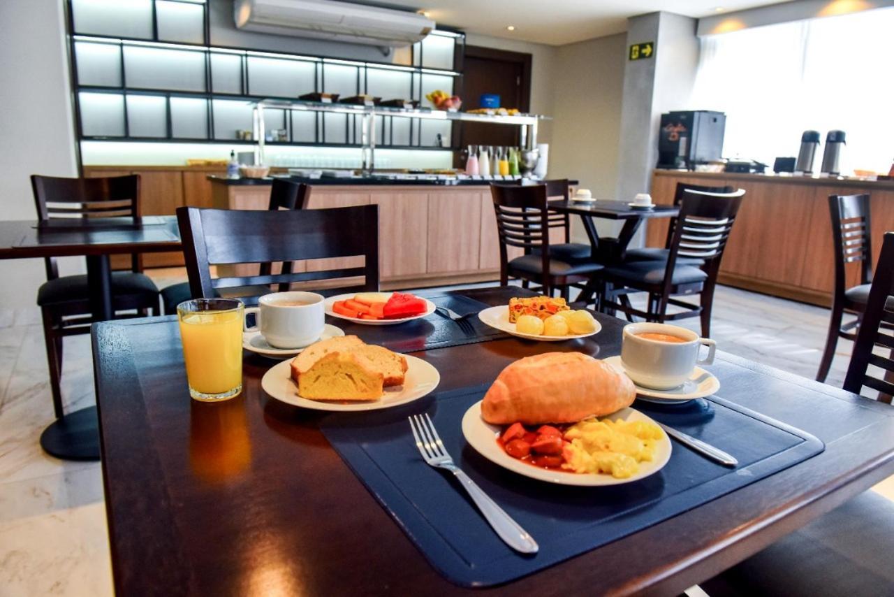 Days Inn By Wyndham Cascavel Cascavel  Exteriör bild