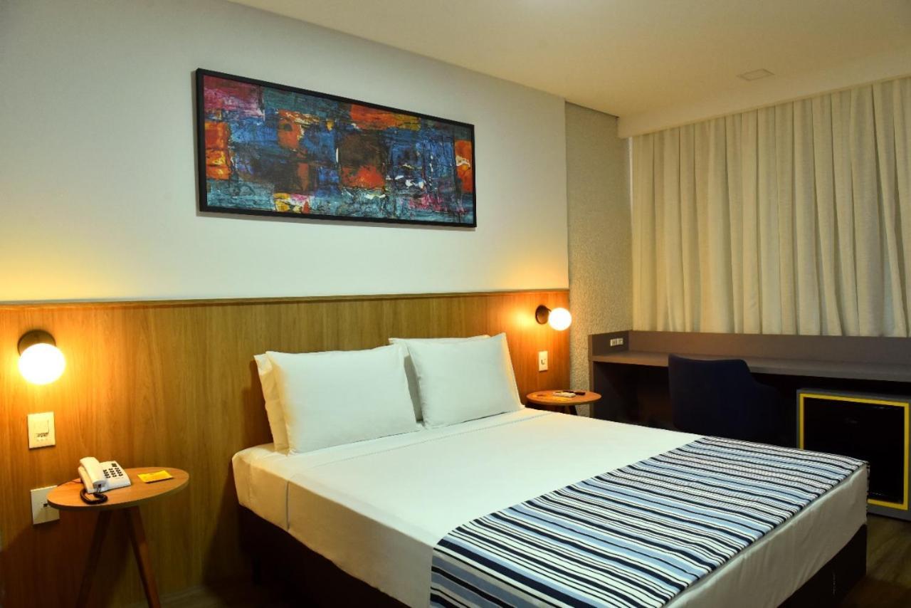 Days Inn By Wyndham Cascavel Cascavel  Exteriör bild