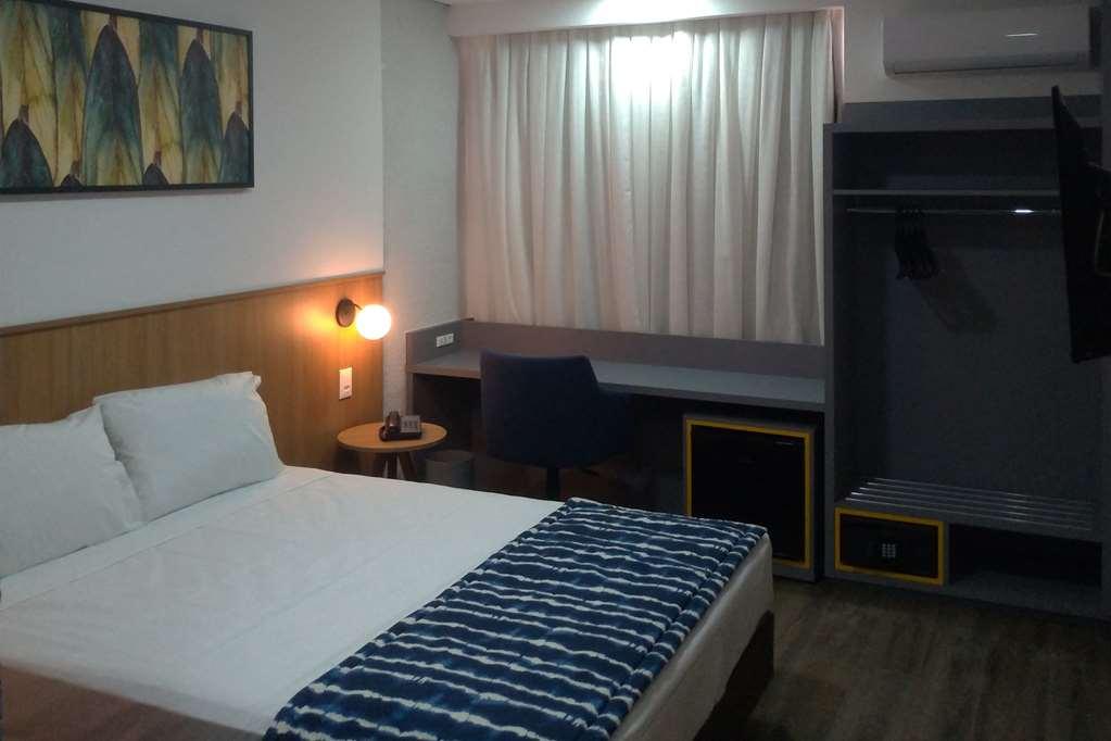 Days Inn By Wyndham Cascavel Cascavel  Rum bild