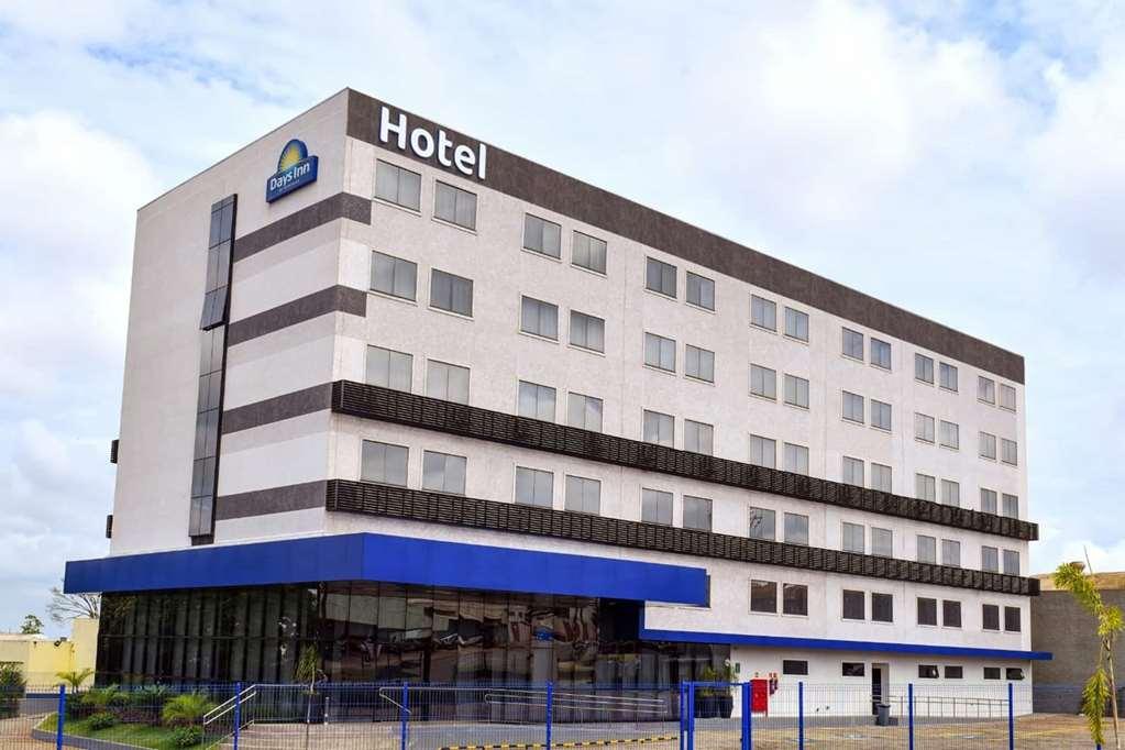 Days Inn By Wyndham Cascavel Cascavel  Exteriör bild